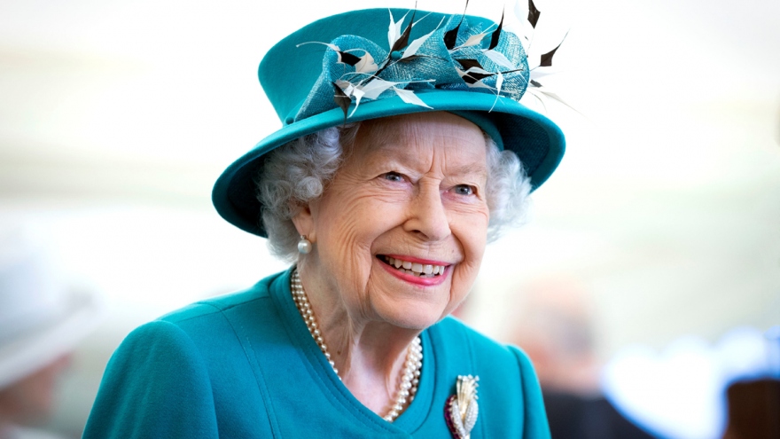 Congratulations on Queen Elizabeth II’s Platinum Jubilee